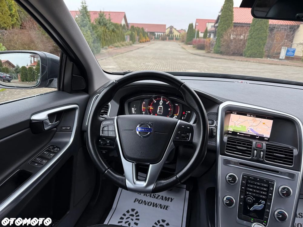 Volvo XC 60 D3 Drive-E Momentum - 16