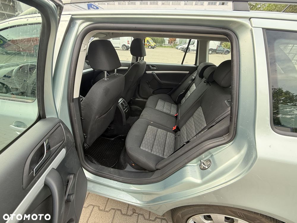 Skoda Octavia 1.6 TDI DPF Elegance - 8