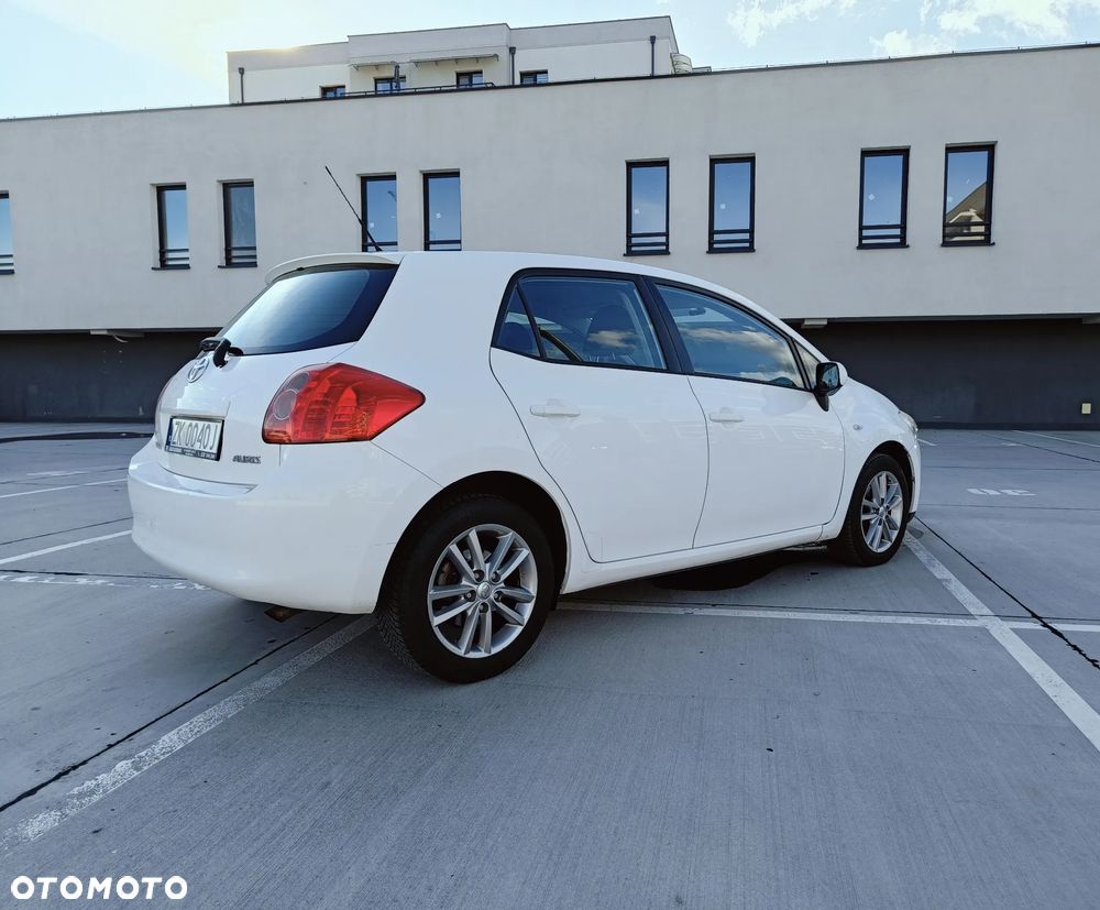 Toyota Auris 1.6 Sol - 3
