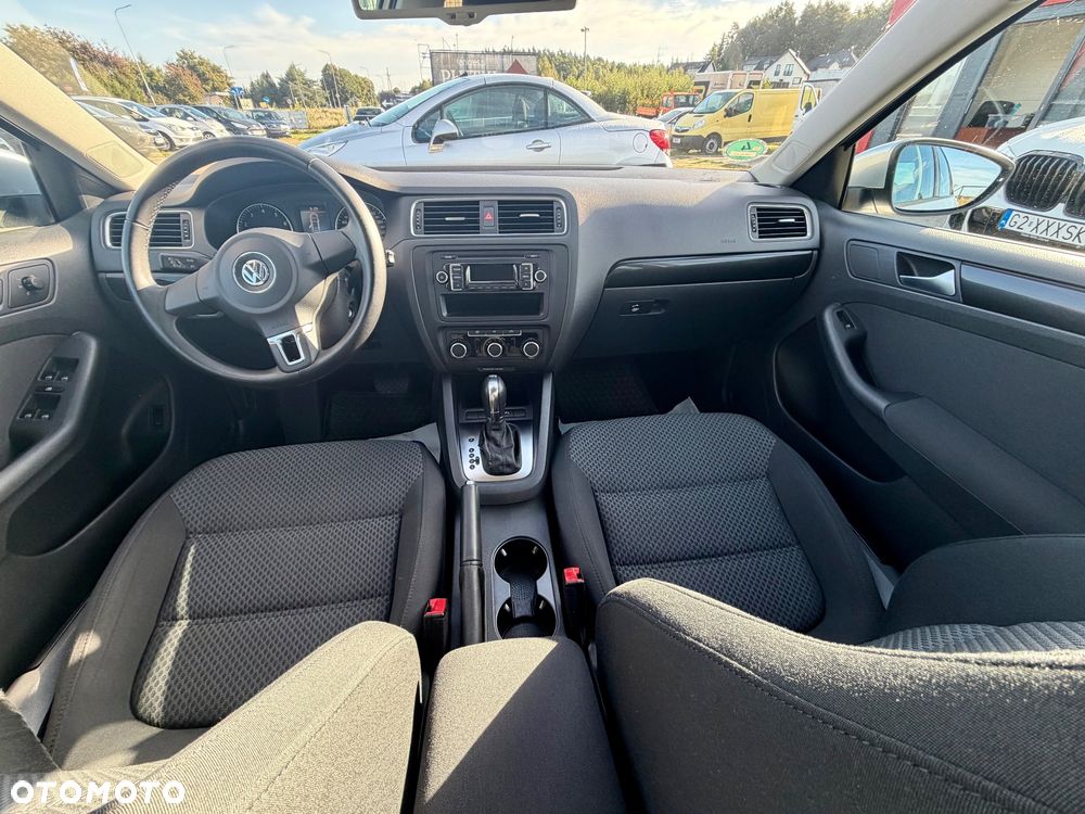 Volkswagen Jetta 1.4 TSI Comfortline DSG - 8