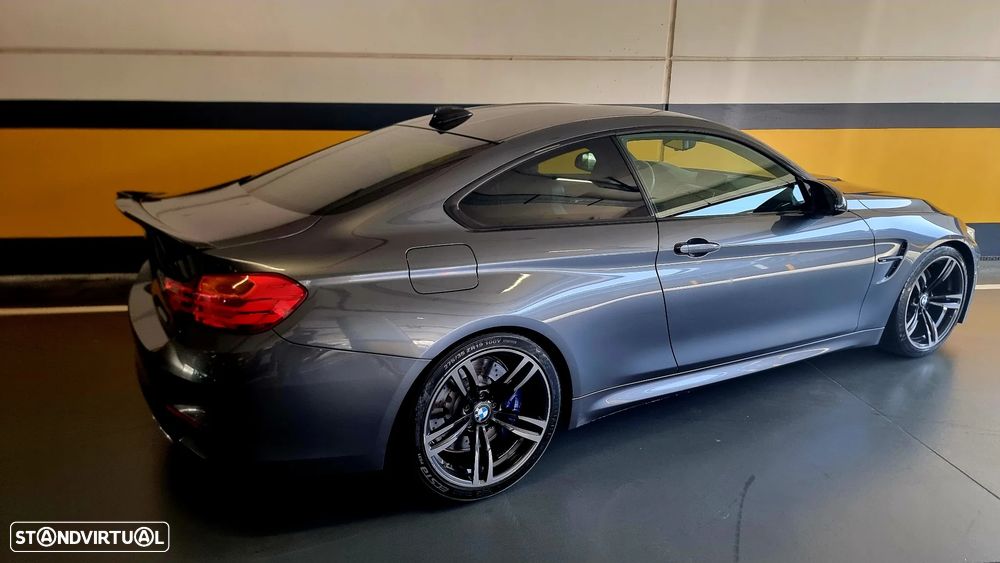 BMW M4 Auto - 4