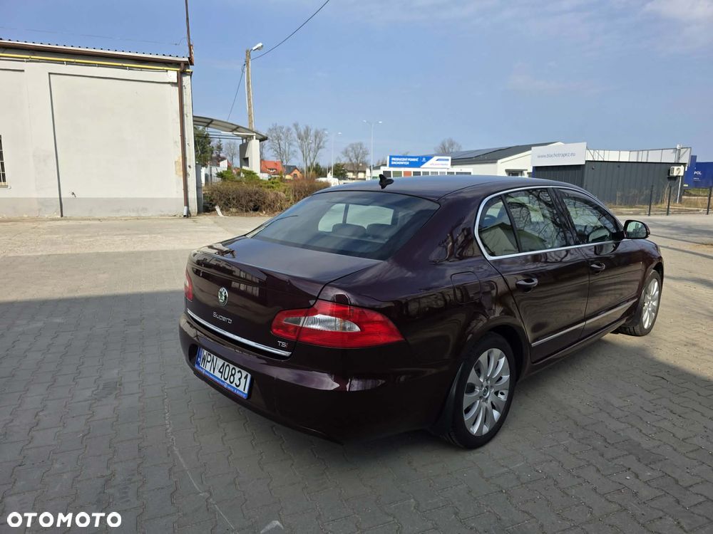 Skoda Superb 1.8 TSI DSG Comfort - 9