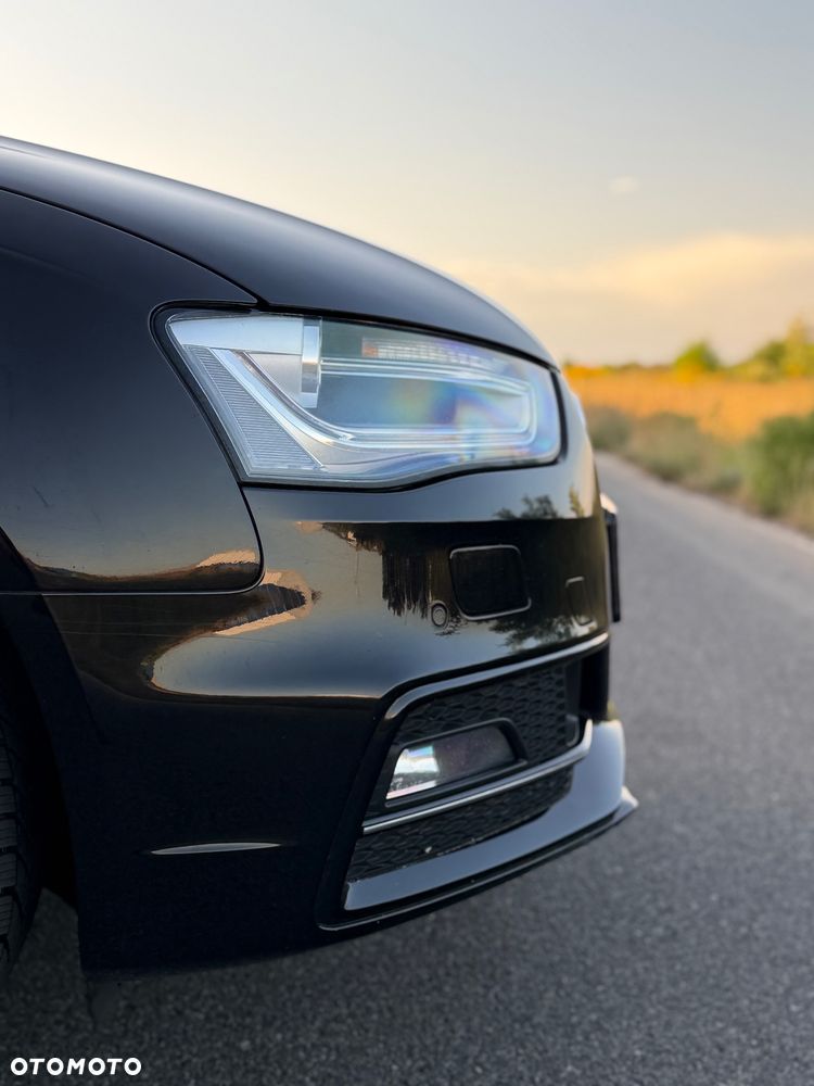 Audi A4 Avant 2.0 TDI DPF clean diesel multitronic S line Sportpaket - 14