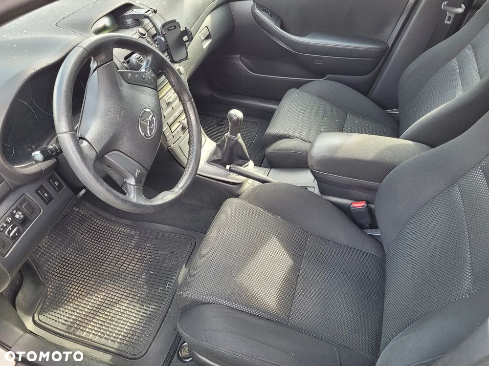 Toyota Avensis 2.0 D-4D Sol - 10