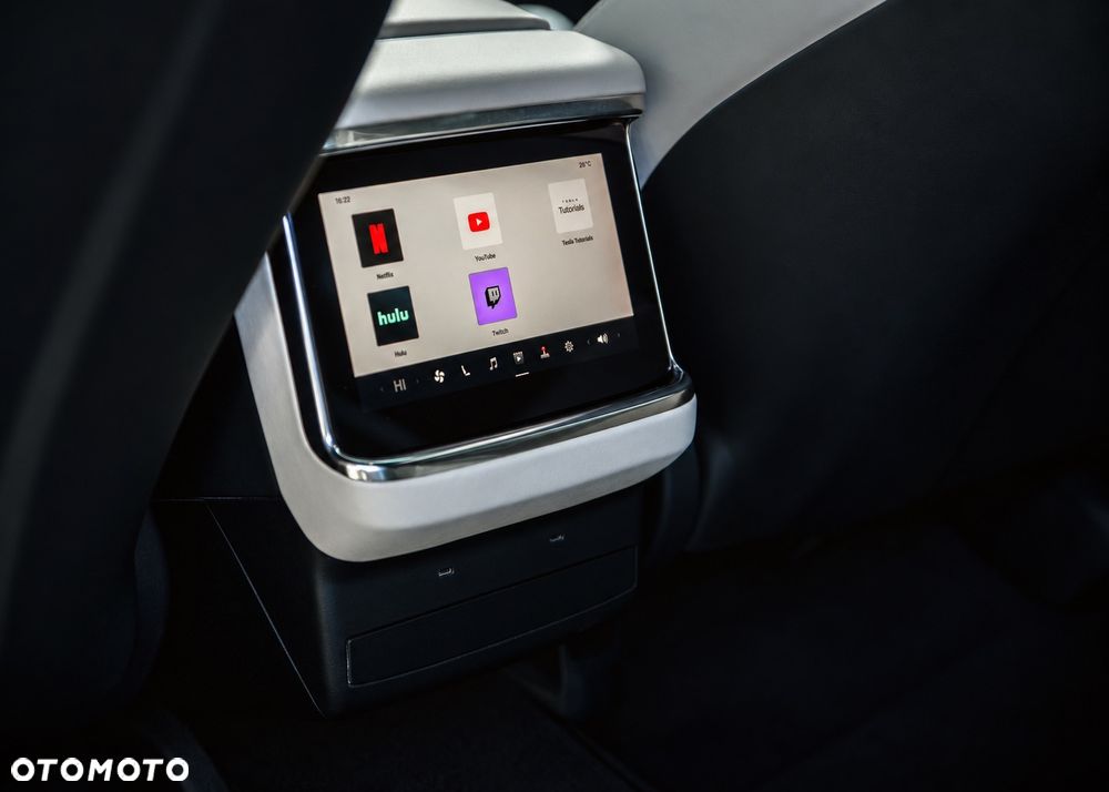 Tesla Model X - 19