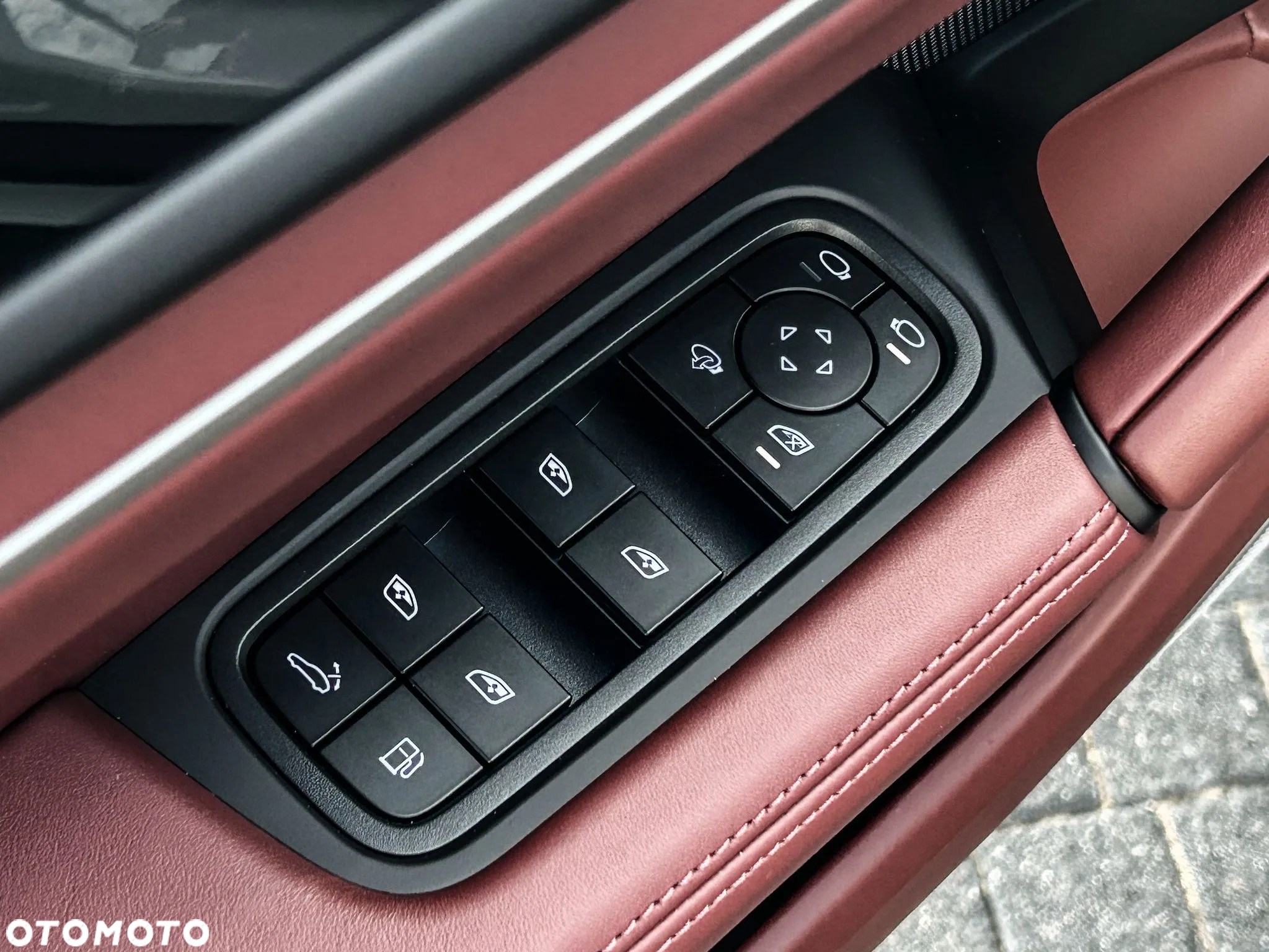 Porsche Cayenne - 14