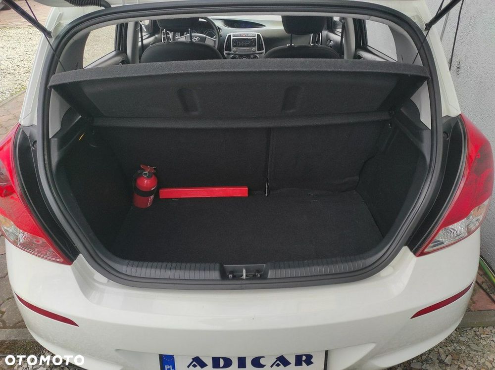 Hyundai i20 - 15