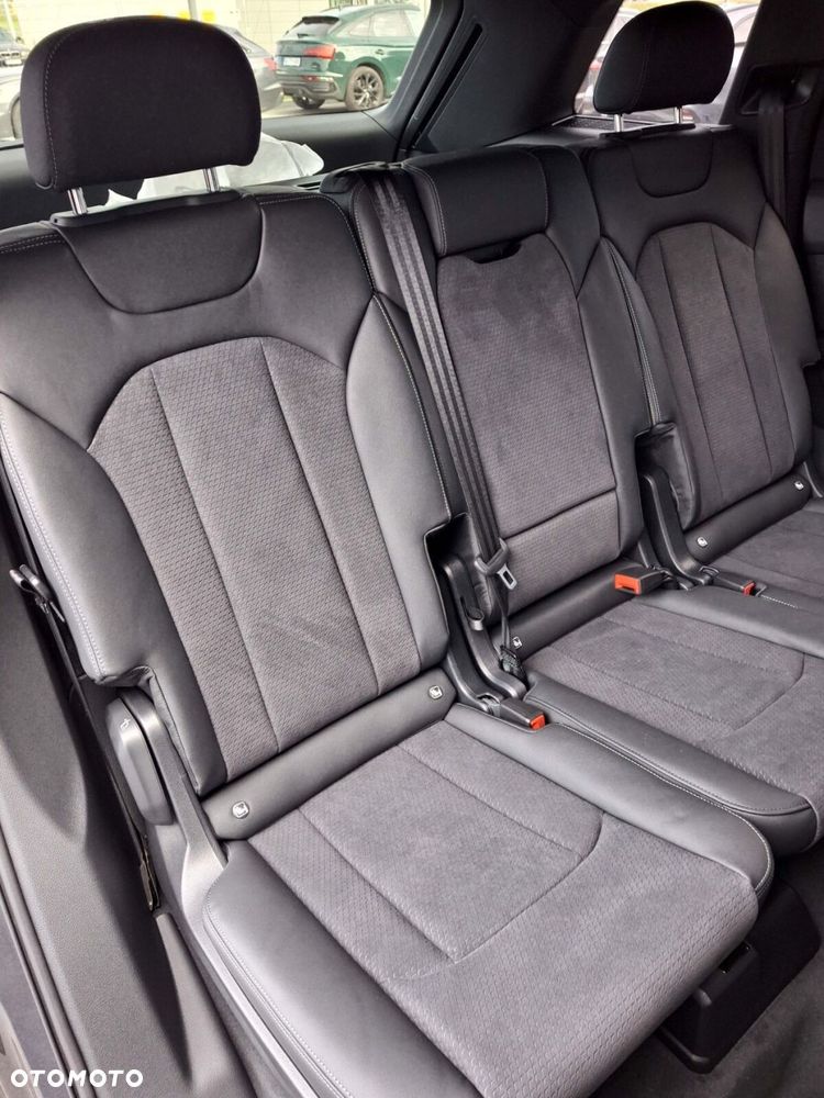 Audi Q7 - 17