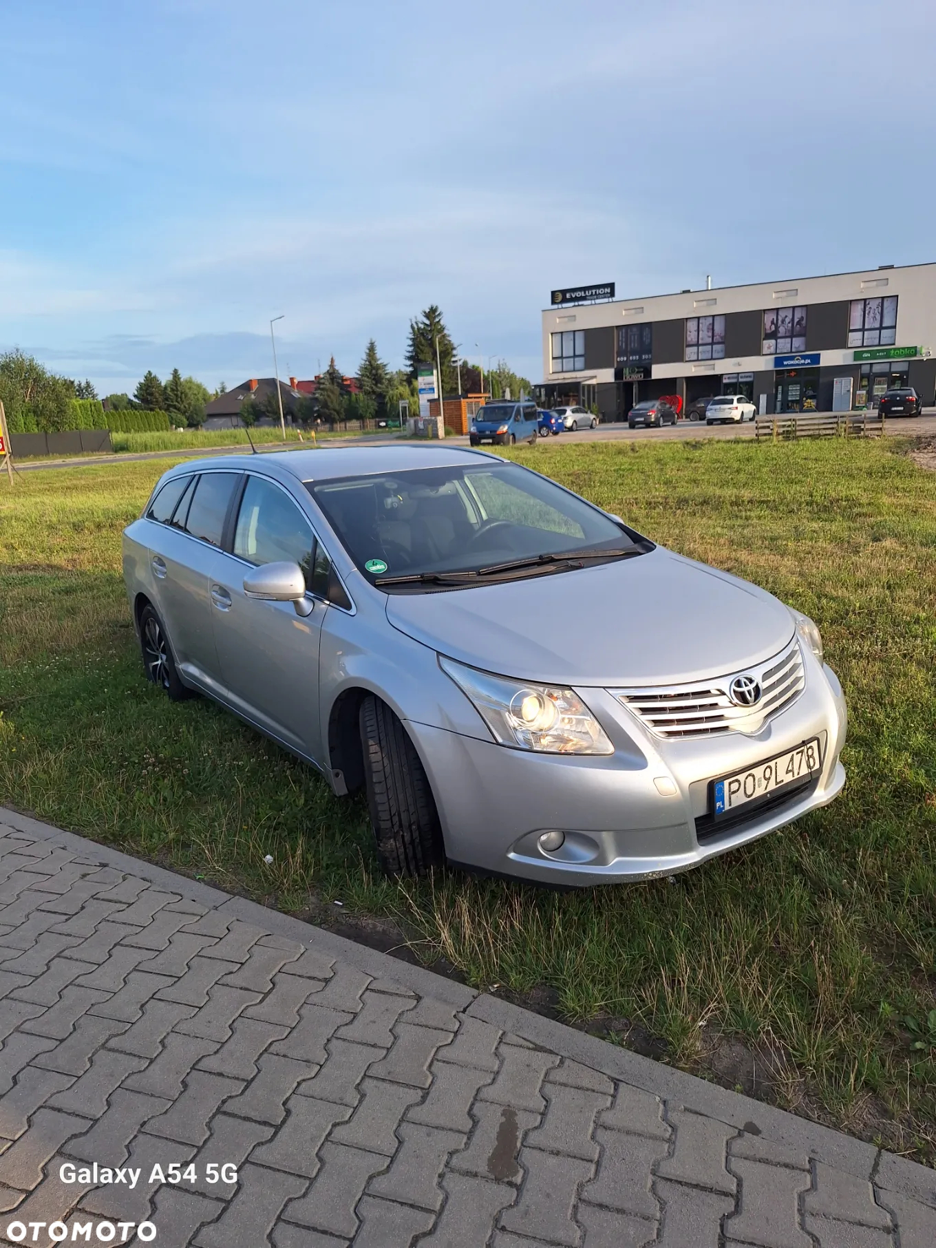 Toyota Avensis Combi 1.8 Sol - 8