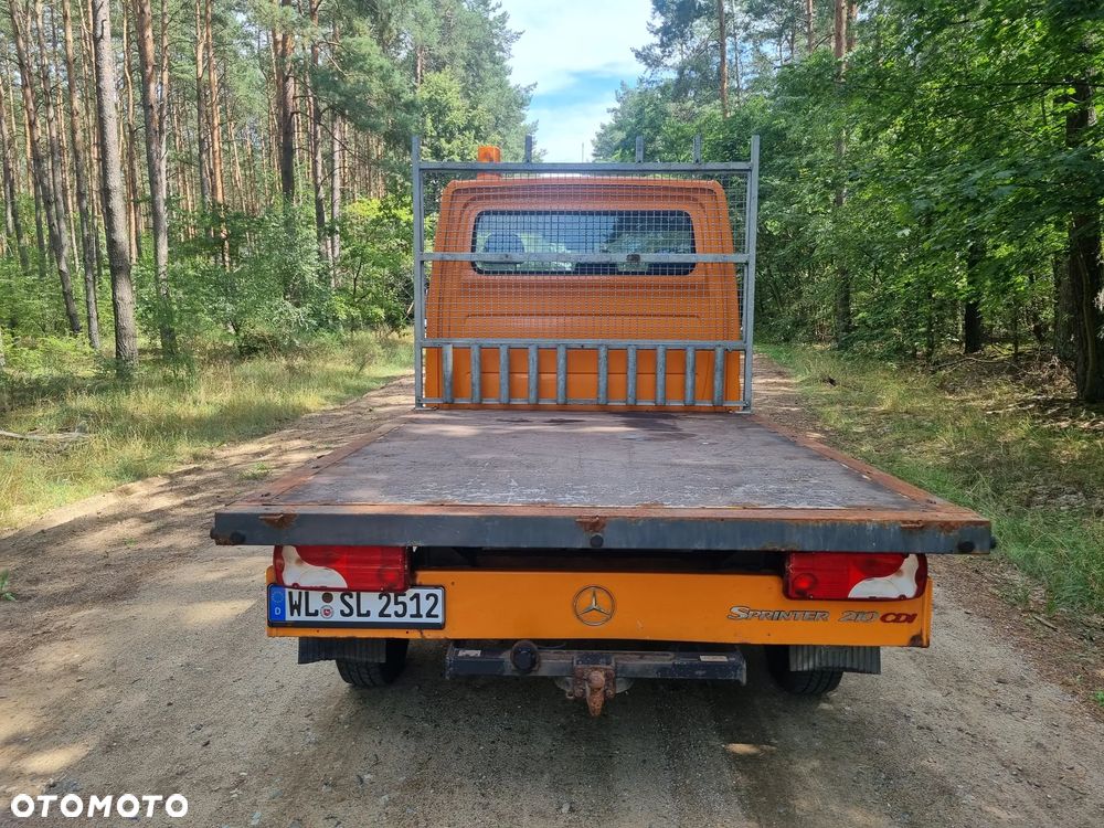 Mercedes-Benz Sprinter - 10