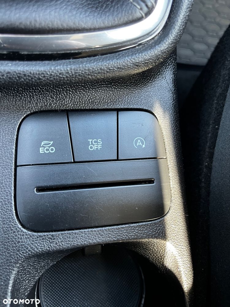 Ford Fiesta 1.1 S&S TITANIUM - 17