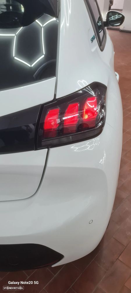 Peugeot 208 1.2 PureTech Like - 3