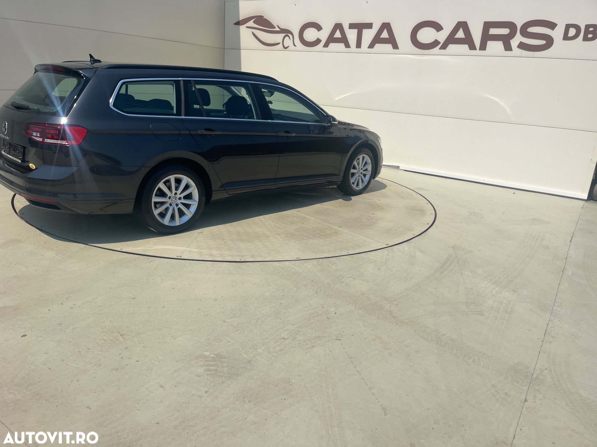 Volkswagen Passat - 16
