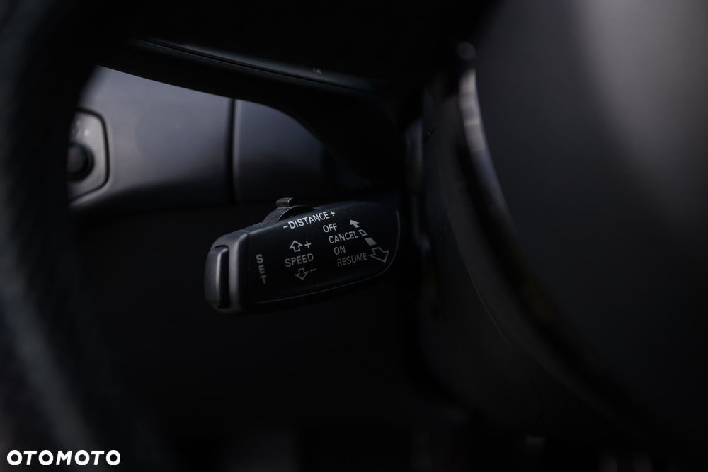 Audi A4 Avant 2.0 TDI DPF clean diesel quattro S tronic S line Sportpaket - 33