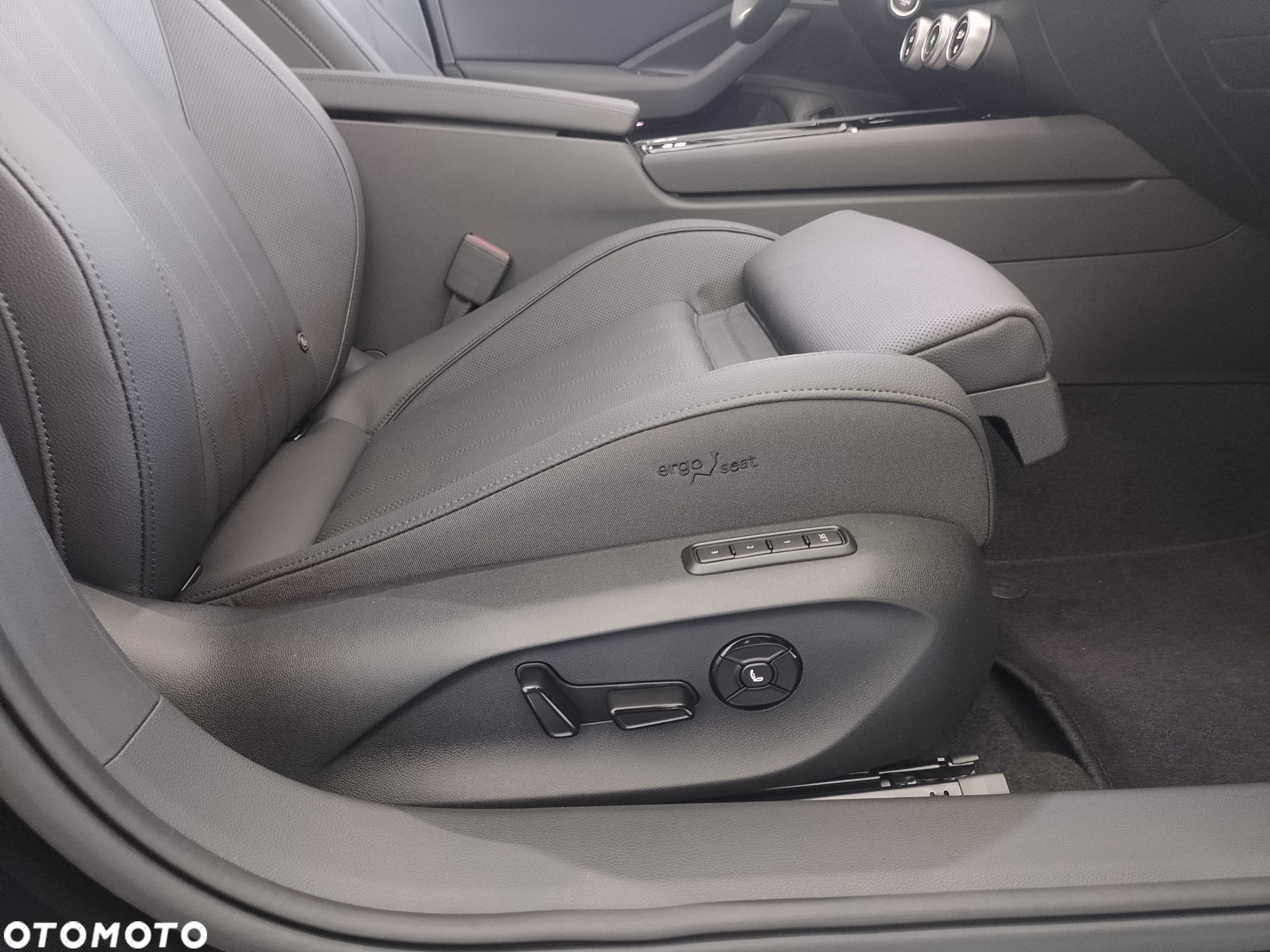 Skoda Superb 2.0 TSI L&K DSG - 27