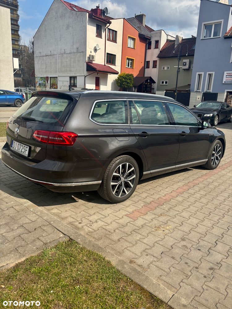 Volkswagen Passat 2.0 TDI SCR 4Mot DSG Highline - 4