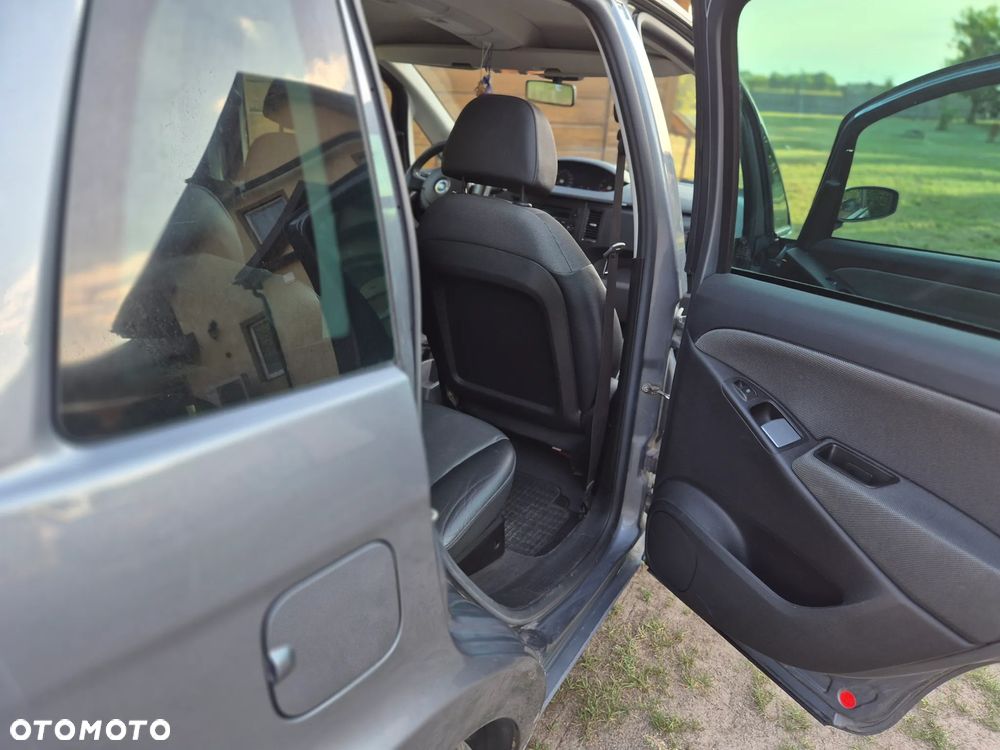 Fiat Idea 1.4 16V Actual - 13
