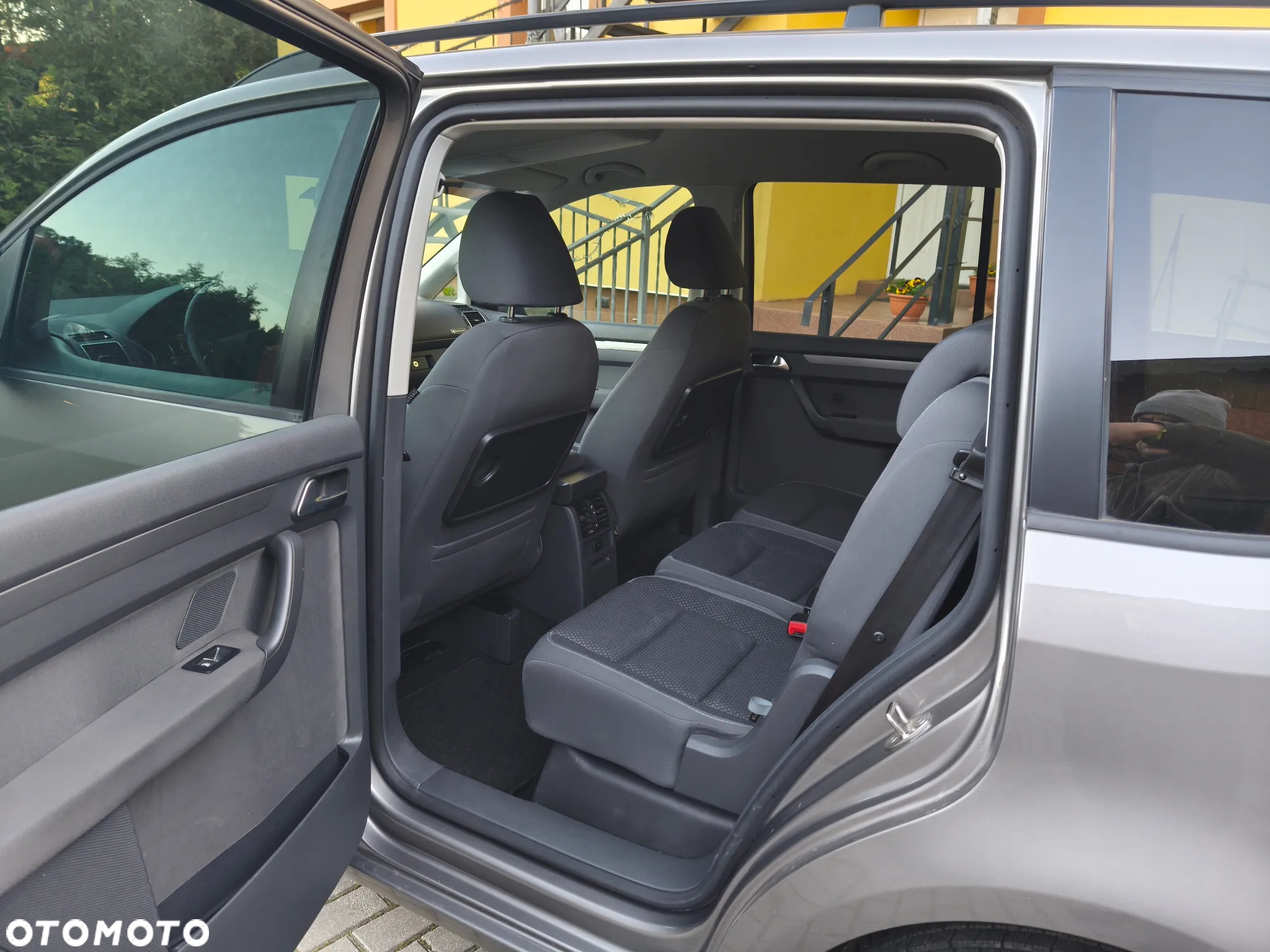 Volkswagen Touran - 17