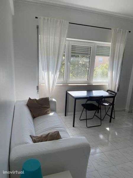 Campo de ourique, Ap T1 mobilado com garagem - Grande imagem: 4/8