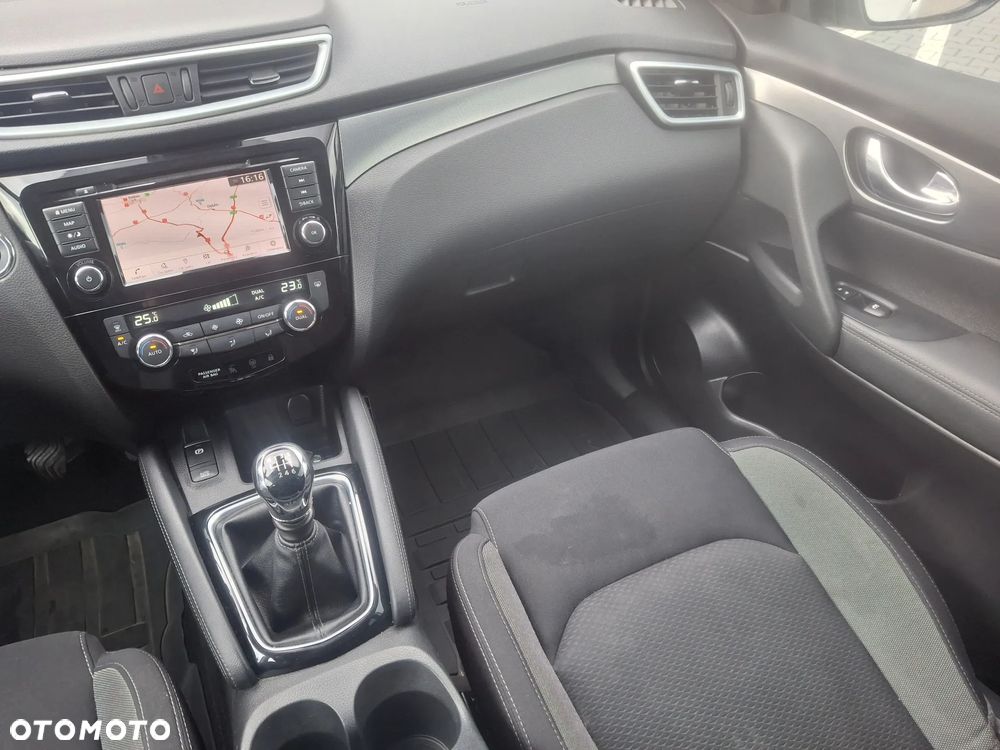 Nissan Qashqai 1.7 dCi ALL-MODE 4x4i N-WAY - 24