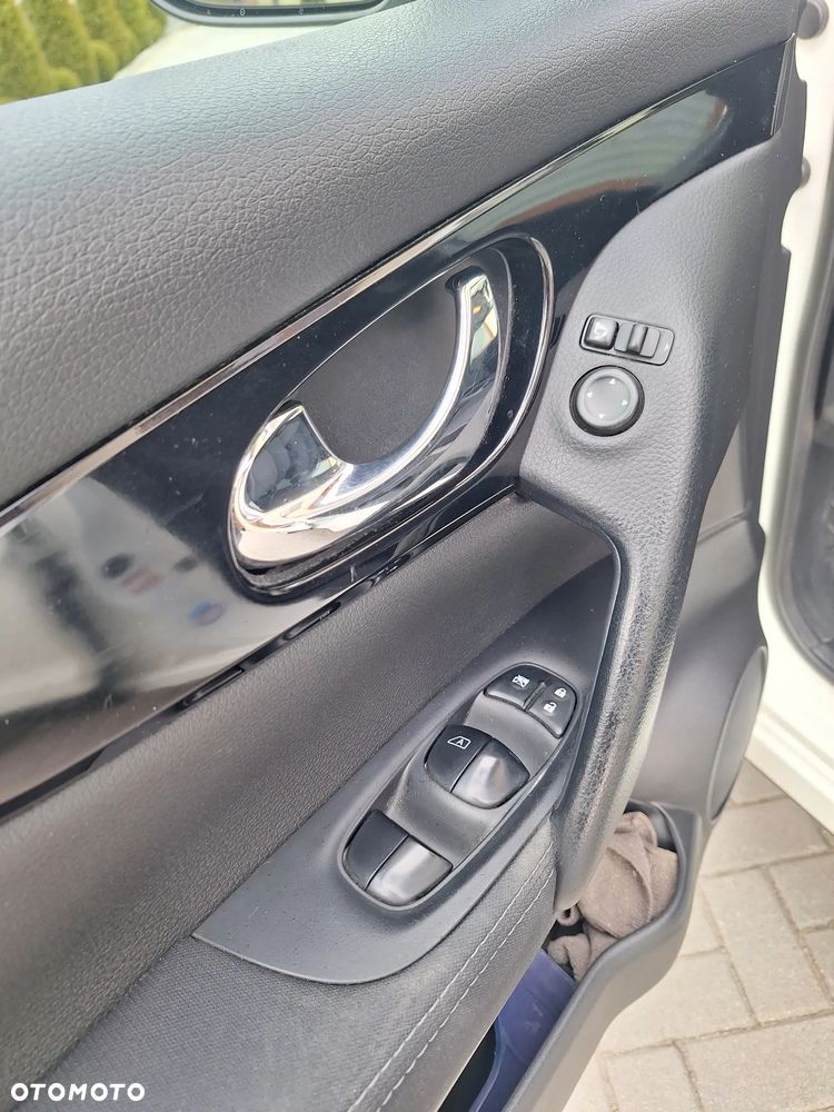 Nissan Qashqai 1.5 dCi DPF acenta - 17