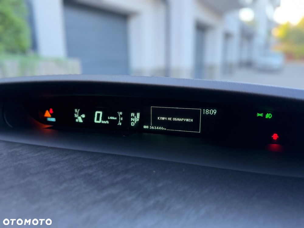 Toyota Prius - 12