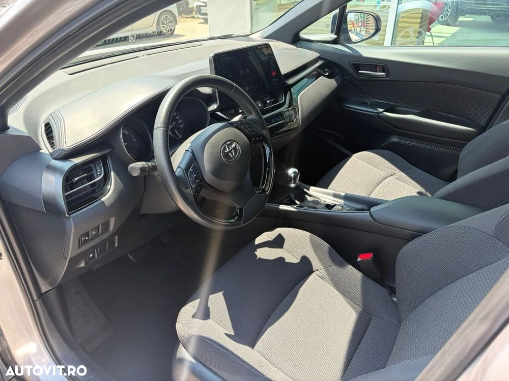 Toyota C-HR 1.8 HSD 122 CP 4x2 CVT Cult - 24