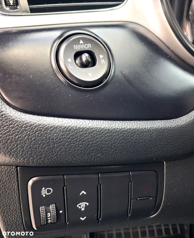 Kia Ceed 1.4 CVVT Dream Team Edition - 26
