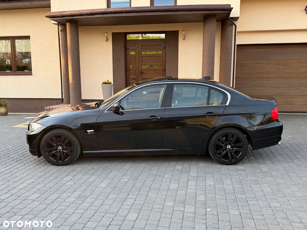 BMW Seria 3 320d xDrive DPF - 11