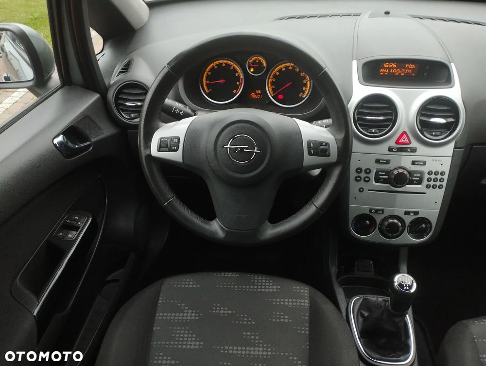 Opel Corsa 1.4 16V 150 Jahre - 12