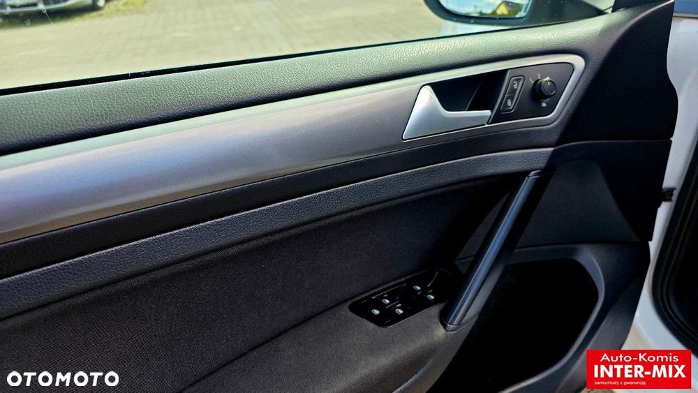 Volkswagen Golf - 29