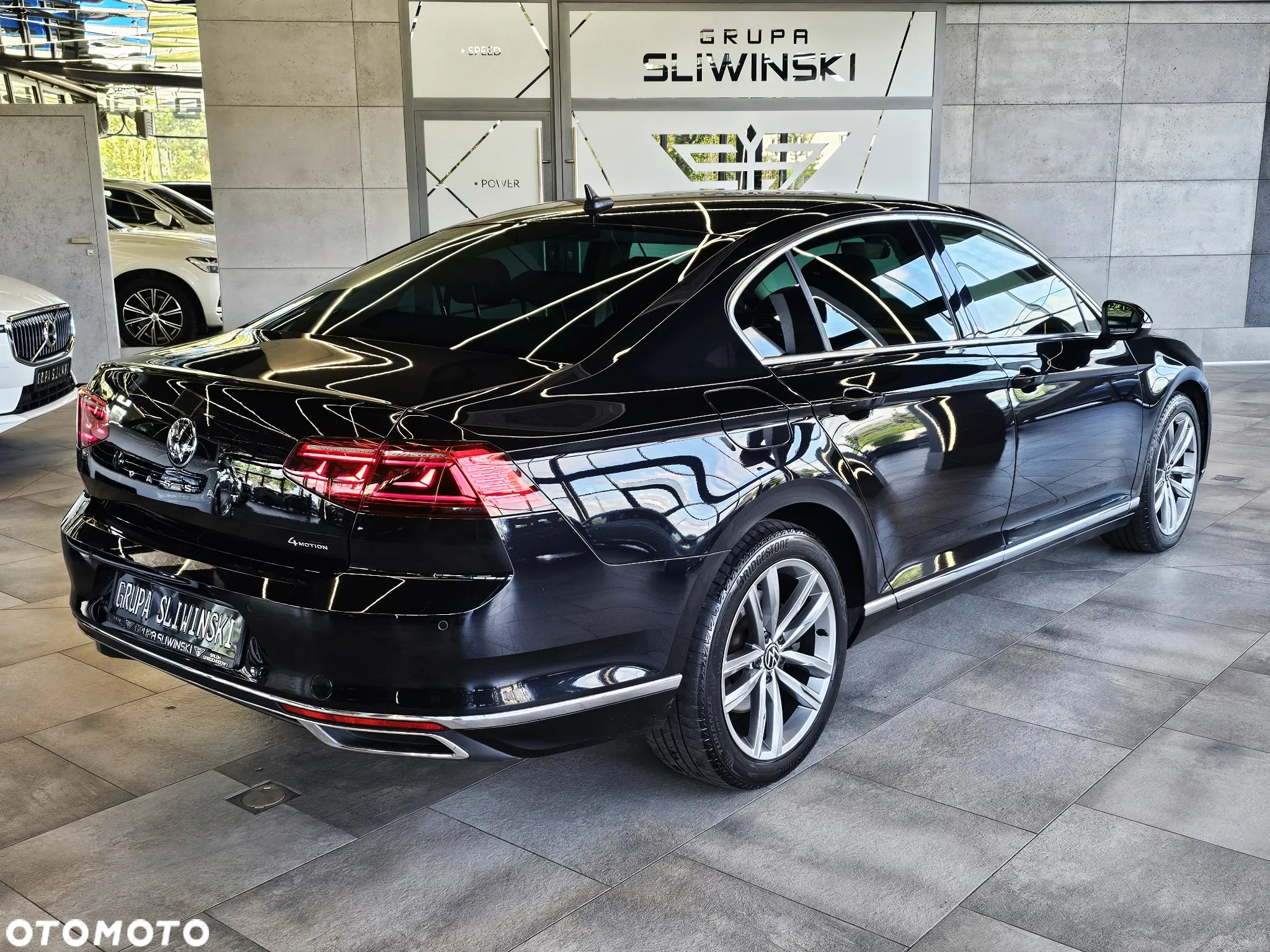 Volkswagen Passat 2.0 TSI 4Mot Elegance DSG - 9