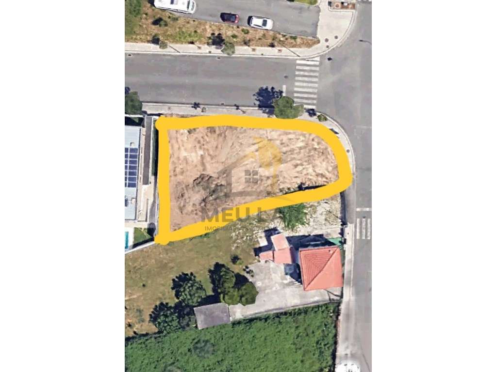 Terreno com ótima localização - Grande imagem: 4/11