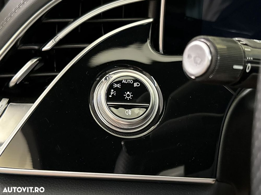 Mercedes-Benz E - 16