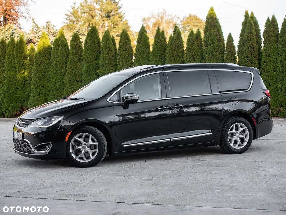 Chrysler Pacifica - 6