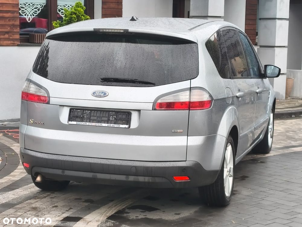Ford S-Max 2.0 TDCi DPF Titanium - 15