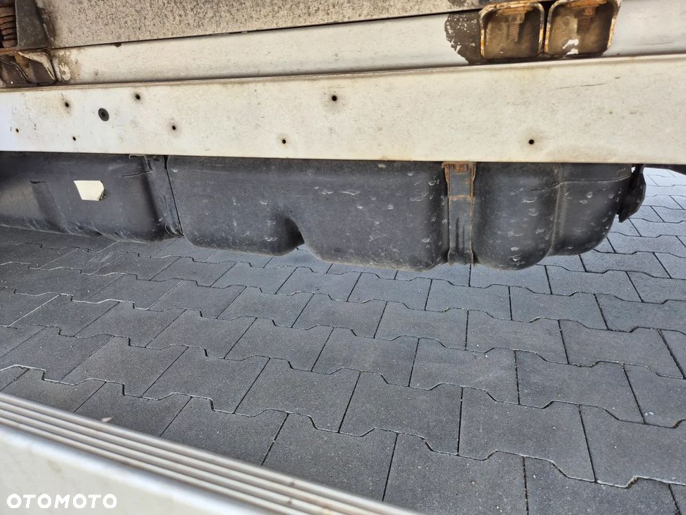 Mercedes-Benz Sprinter 319 BlueTEC 906.235 - 16