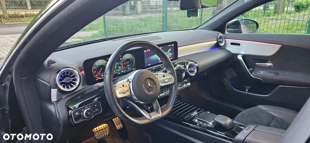 Mercedes-Benz CLA 250 e 8G-DCT AMG Line Advanced Plus - 15