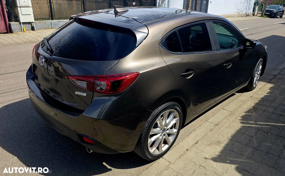 Mazda 3 G165 Revolution Top - 6