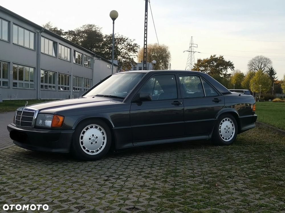 Mercedes-Benz W201 (190) - 2