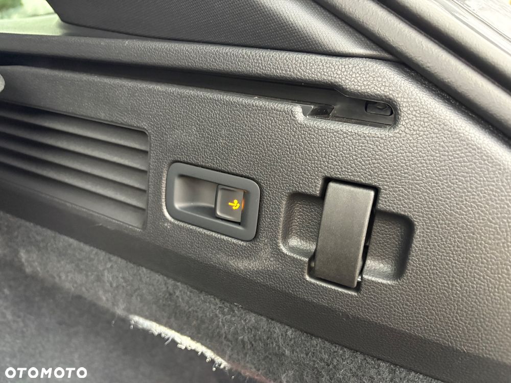 Volkswagen Arteon 2.0 TSI OPF 4Motion DSG R - 9