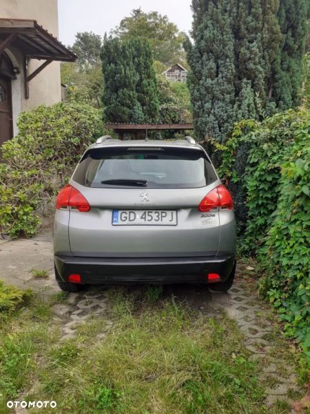 Peugeot 2008 1.2 Pure Tech Style - 3