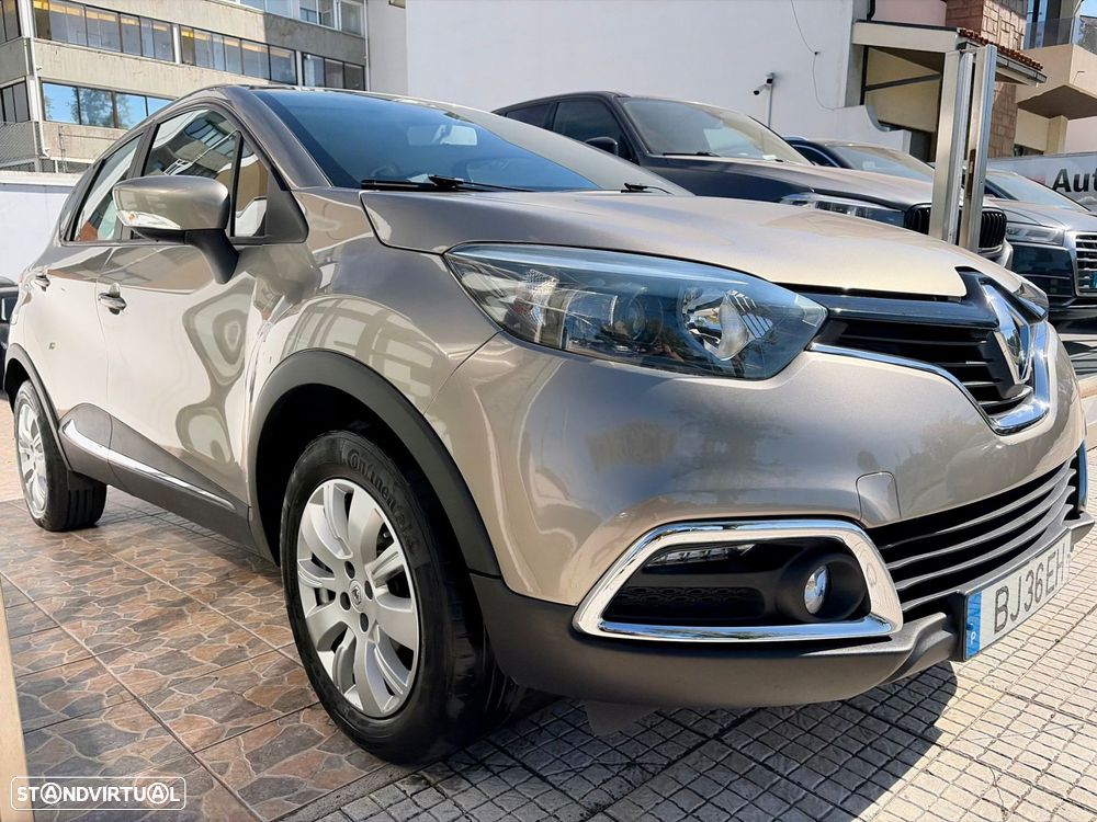 Renault Captur 0.9 TCE Exclusive - 1