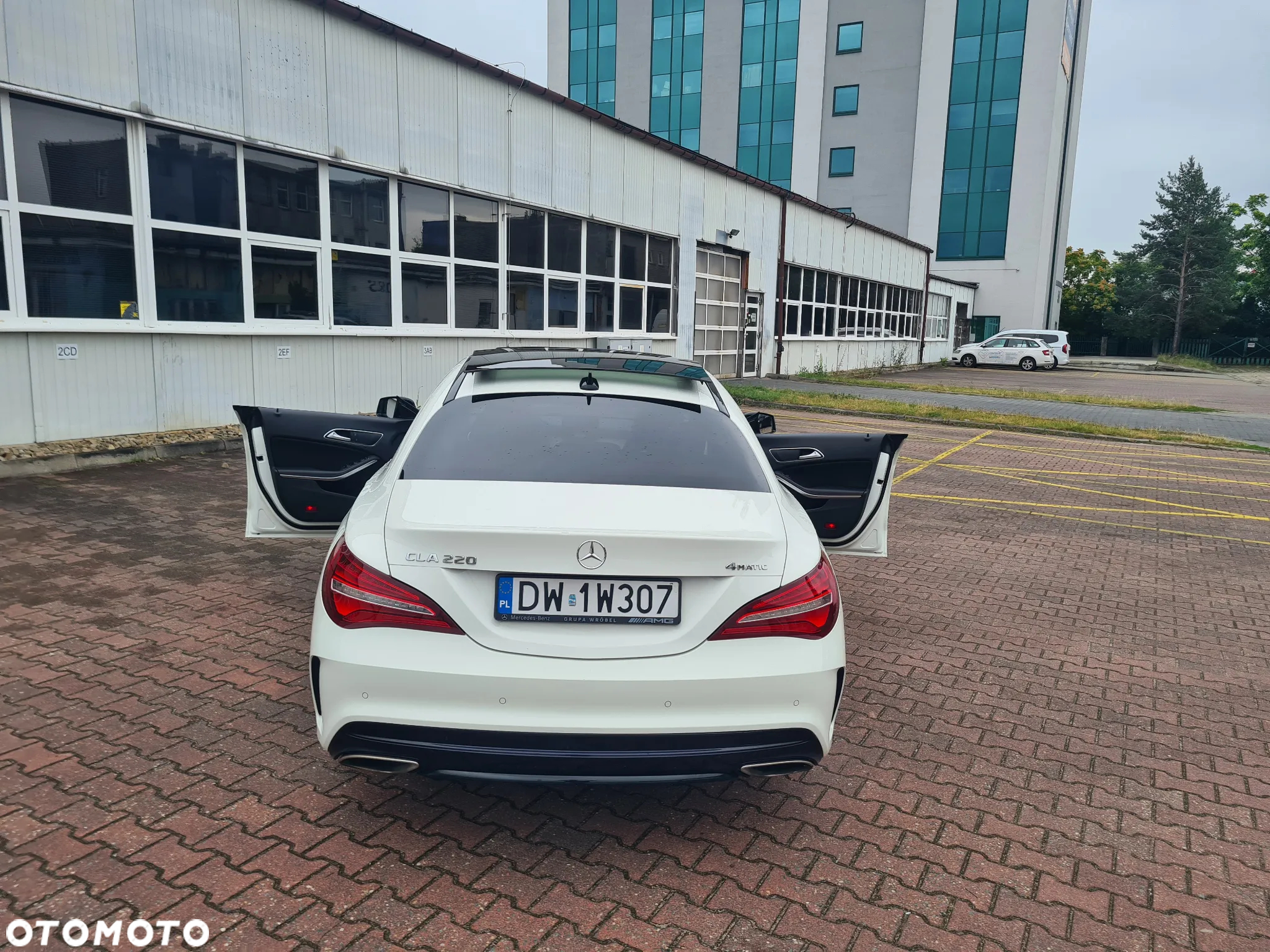 Mercedes-Benz CLA 220 4-Matic AMG Line - 5