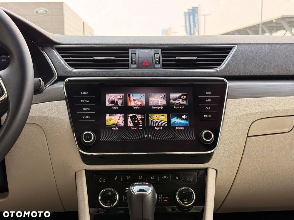 Skoda Superb 2.0 TSI Style DSG - 32