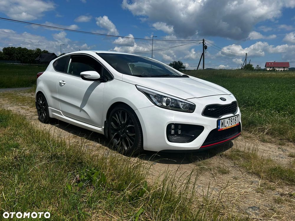 Kia Ceed - 10