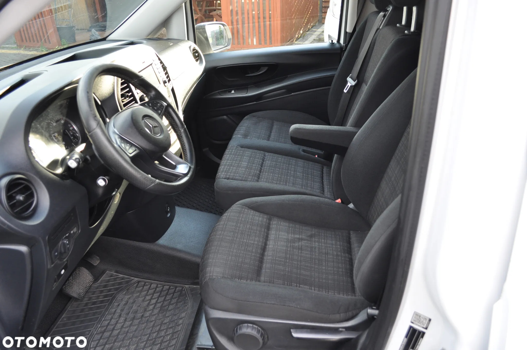 Mercedes-Benz Vito 114 2.2 Cdi Long Klima Kamera AUTOMAT Obustronne Drzwi Suwane - 8