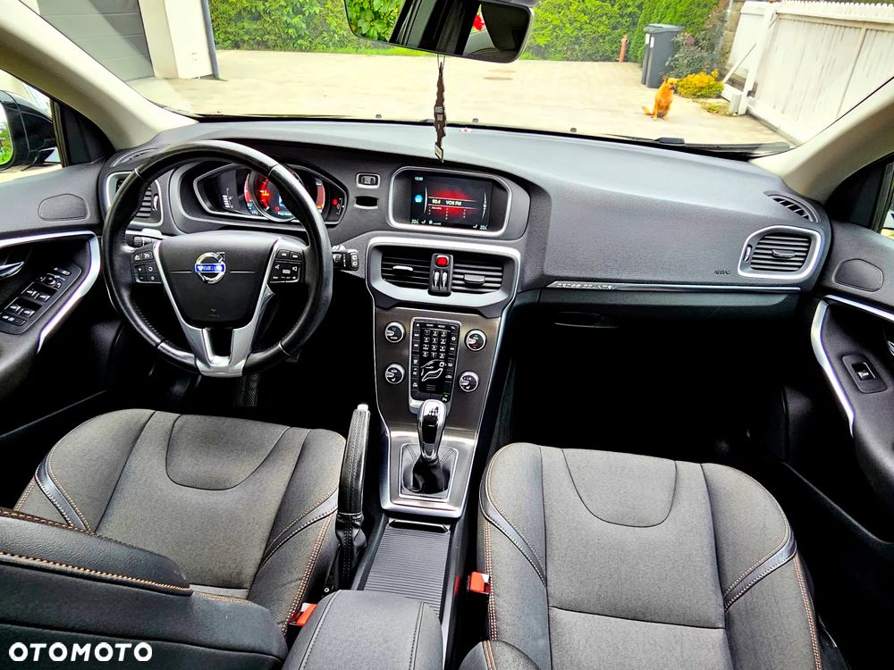 Volvo V40 Cross Country D3 Drive-E Kinetic - 24