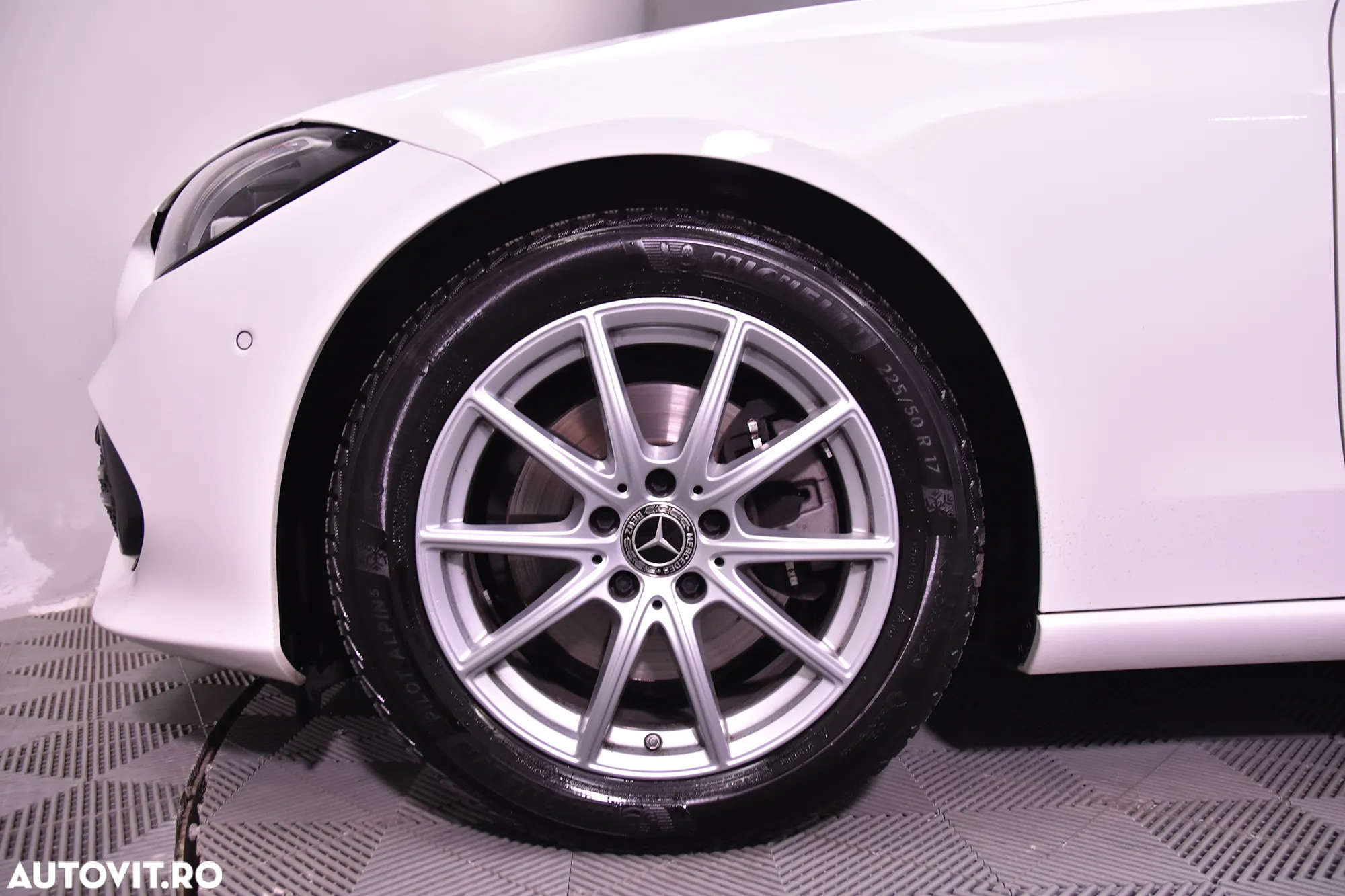 Mercedes-Benz C 220 d 4Matic T 9G-TRONIC - 14