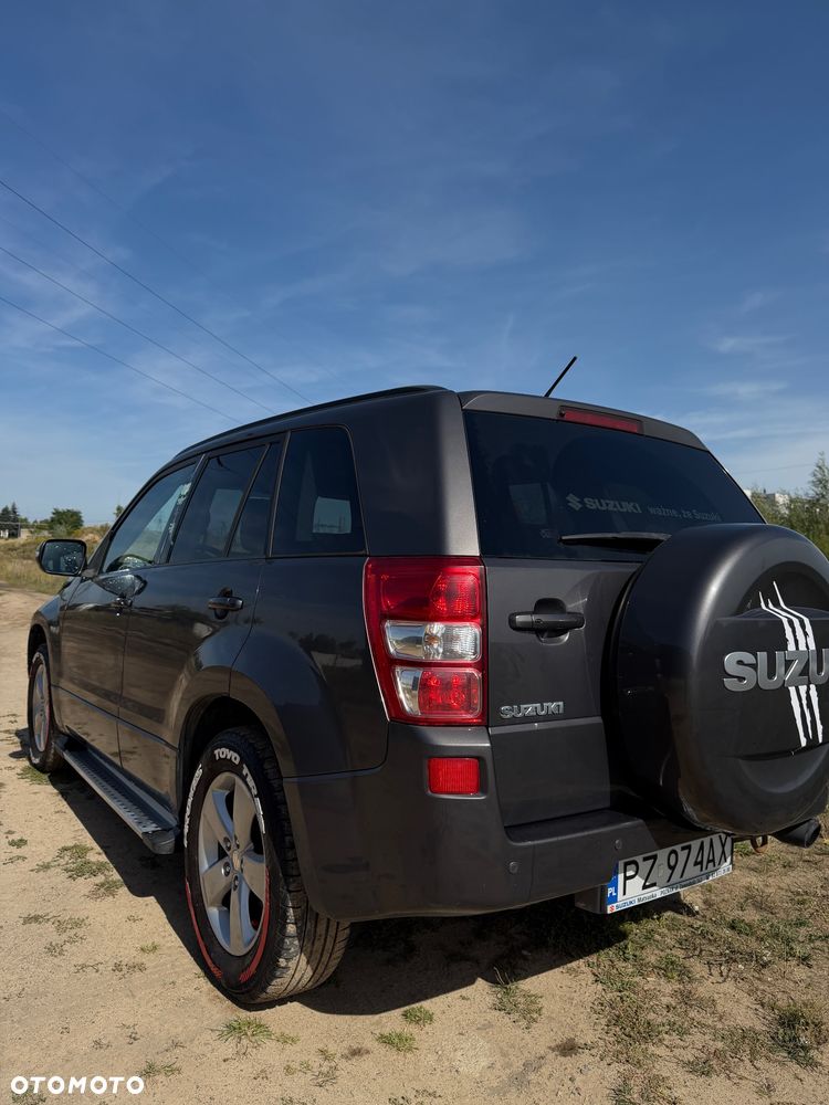 Suzuki Grand Vitara 2.4 Premium - 12
